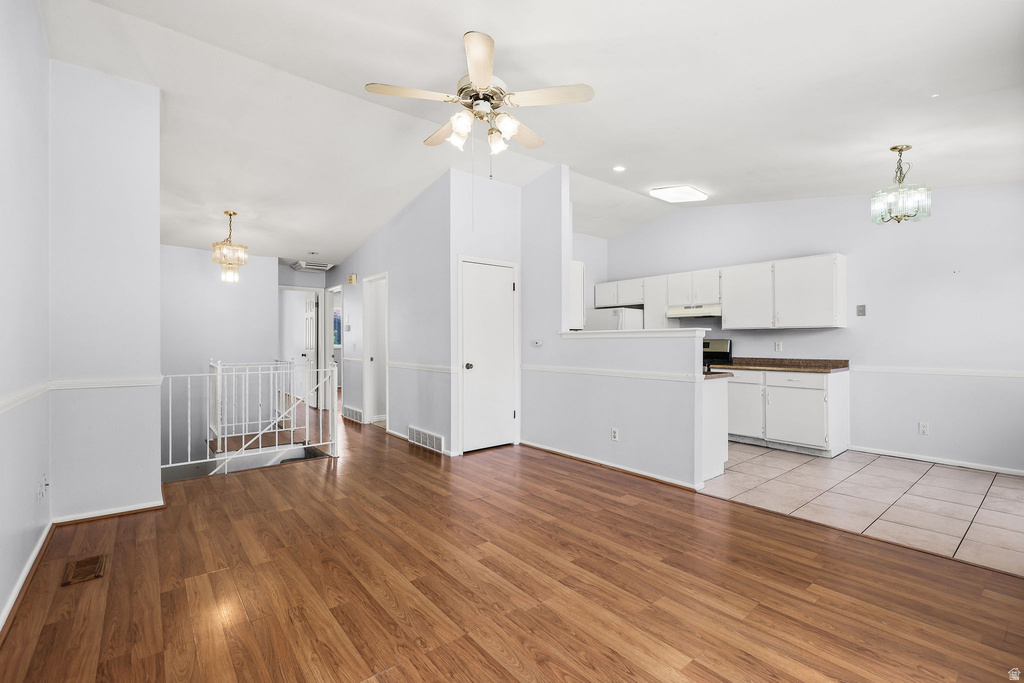 1419 S 50 W photo 3