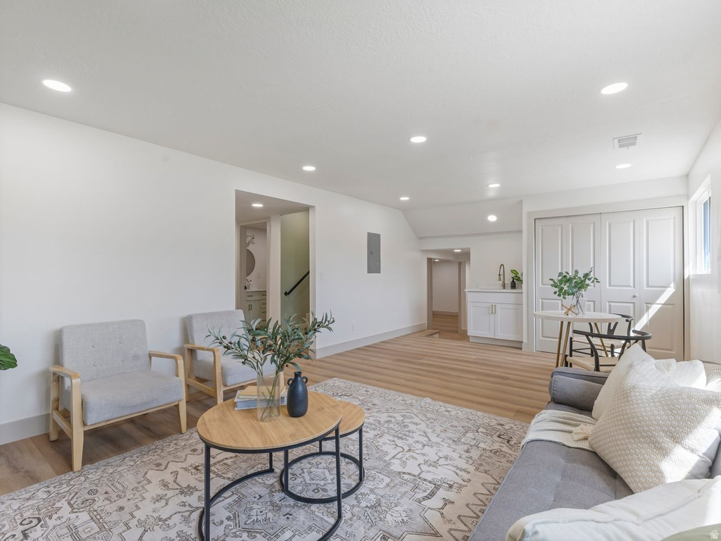 2068 W 5950 S Roy, UT 84067