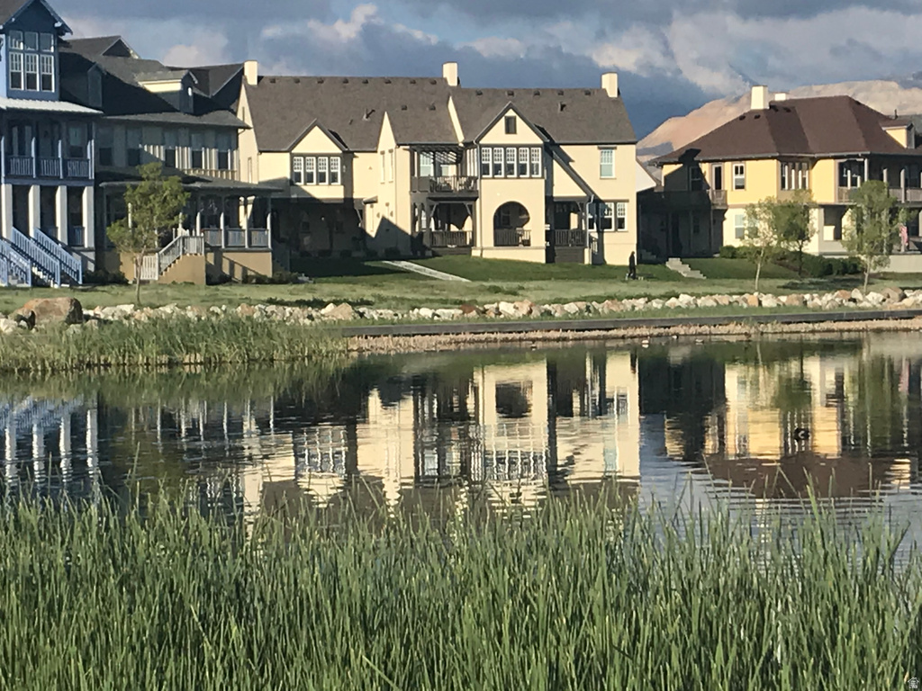 4658 W BOATHOUSE CIR South Jordan, UT 84009