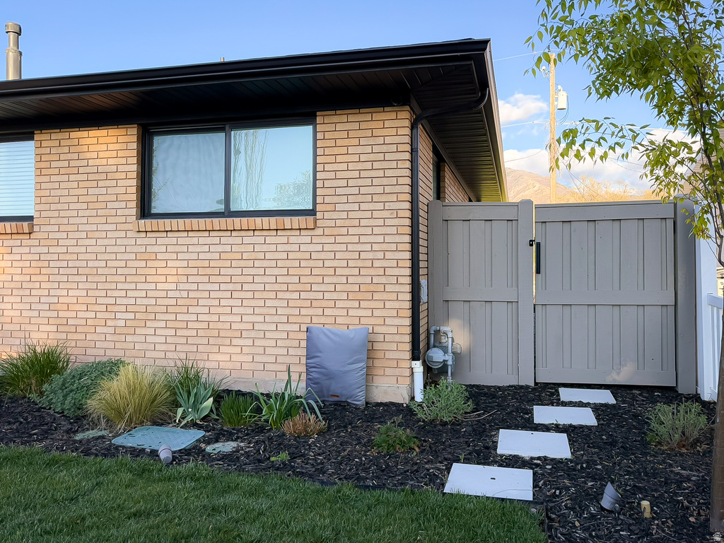 3089 S 2075 E Salt Lake City, UT 84109