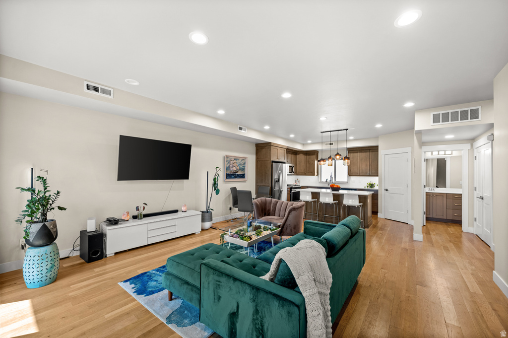 1838 E MELBOURNE CT Millcreek, UT 84106