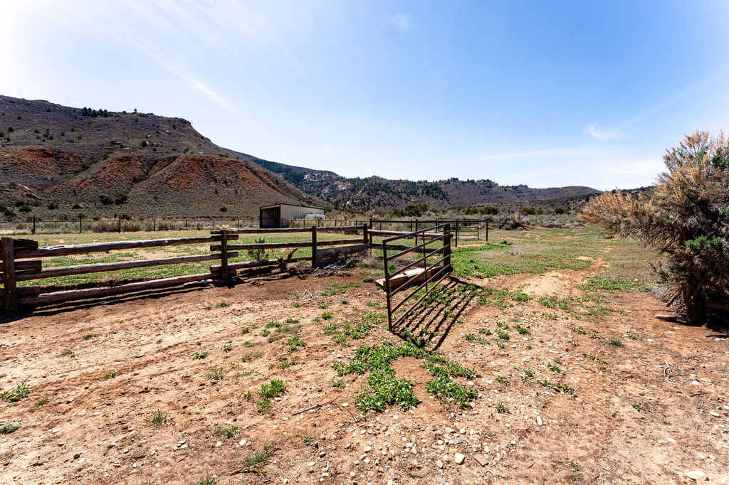 8551 W SAWTOOTH PARK DR Dry Fork, UT 84078