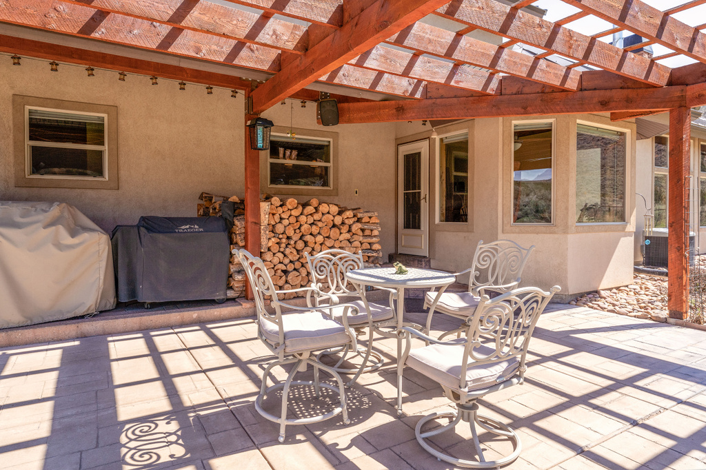 8551 W SAWTOOTH PARK DR Dry Fork, UT 84078