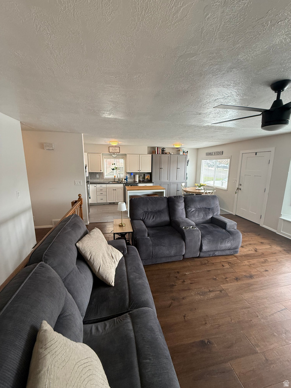 75 E 1470 S Farmington, UT 84025