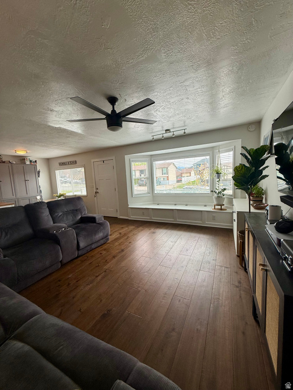 75 E 1470 S Farmington, UT 84025