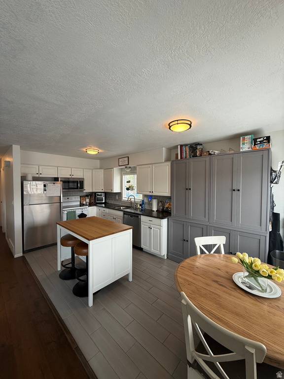 75 E 1470 S Farmington, UT 84025