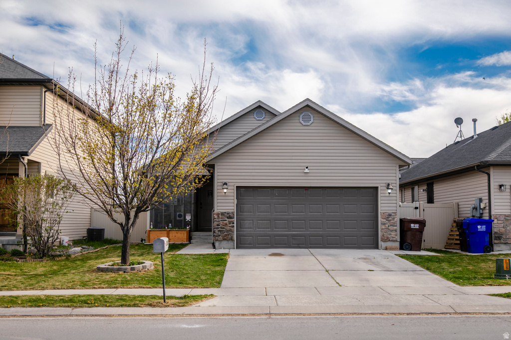 1534 E SHADOW DR Eagle Mountain, UT 84005