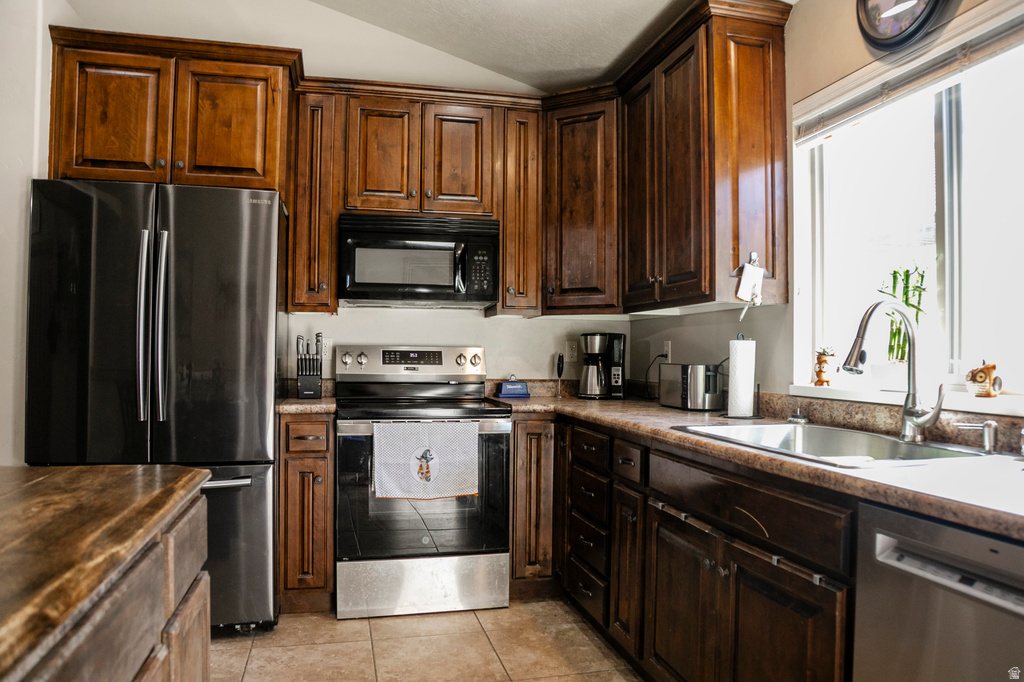 1534 E SHADOW DR Eagle Mountain, UT 84005