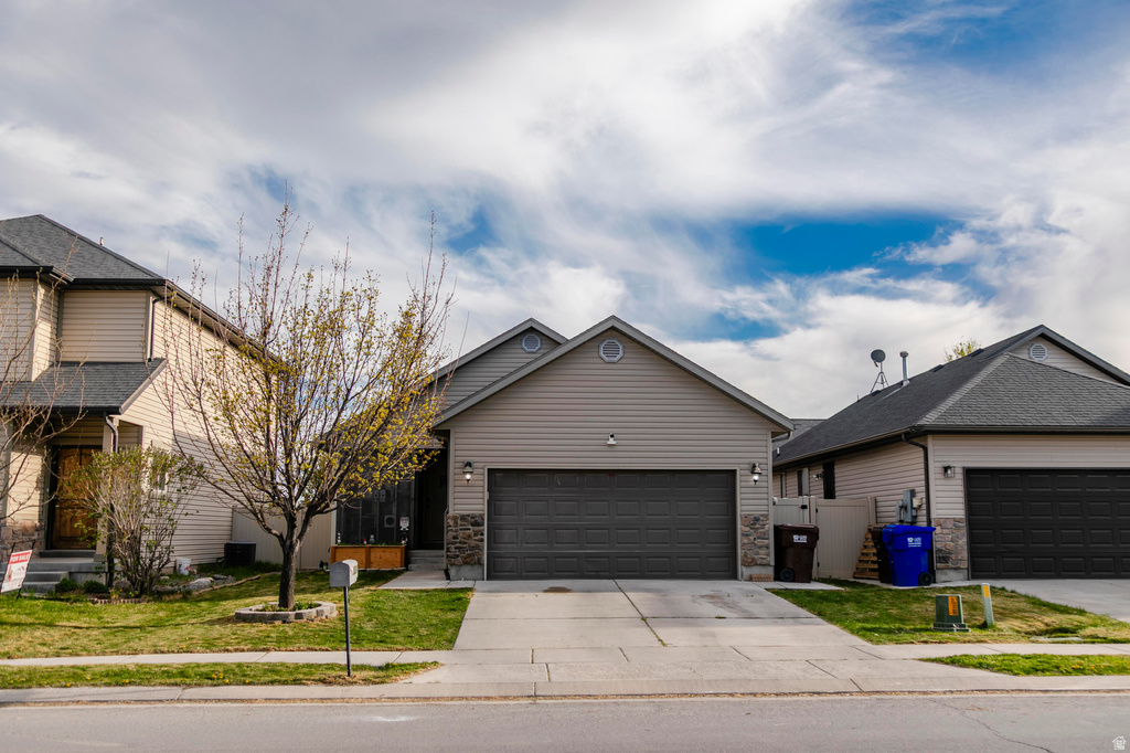 1534 E SHADOW DR Eagle Mountain, UT 84005