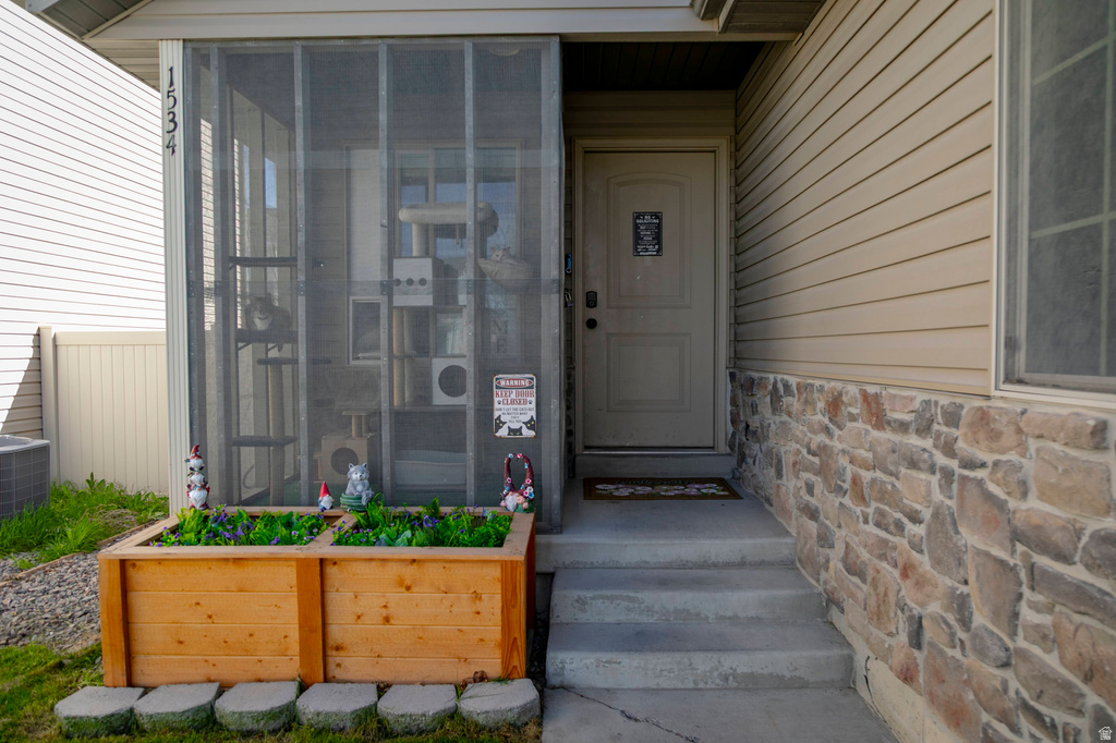 1534 E SHADOW DR Eagle Mountain, UT 84005