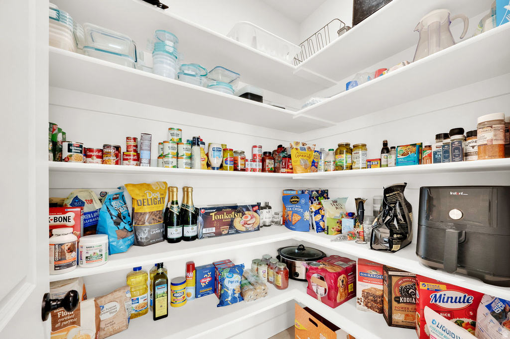 3491 W 3275 N Plain City, UT 84404