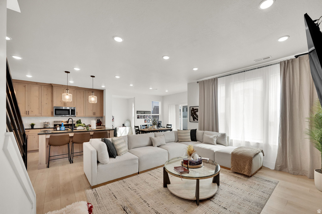 3491 W 3275 N Plain City, UT 84404