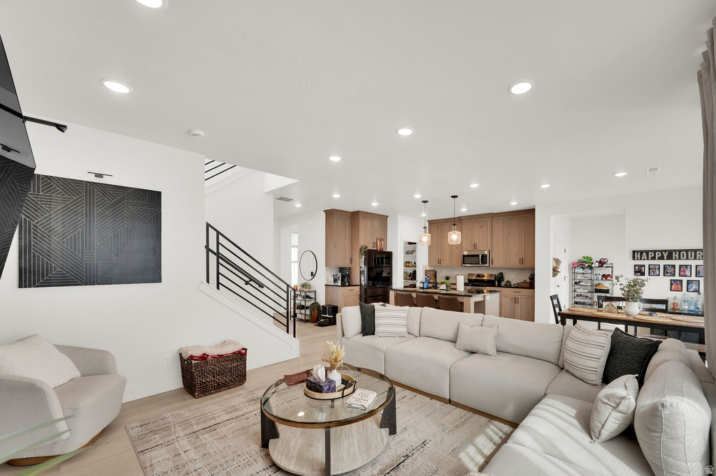 3491 W 3275 N Plain City, UT 84404