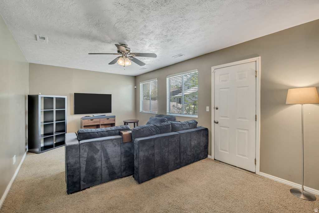 687 W 1900 N Centerville, UT 84014