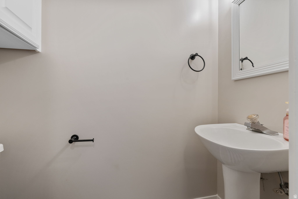 10261 S 3200 W South Jordan, UT 84095