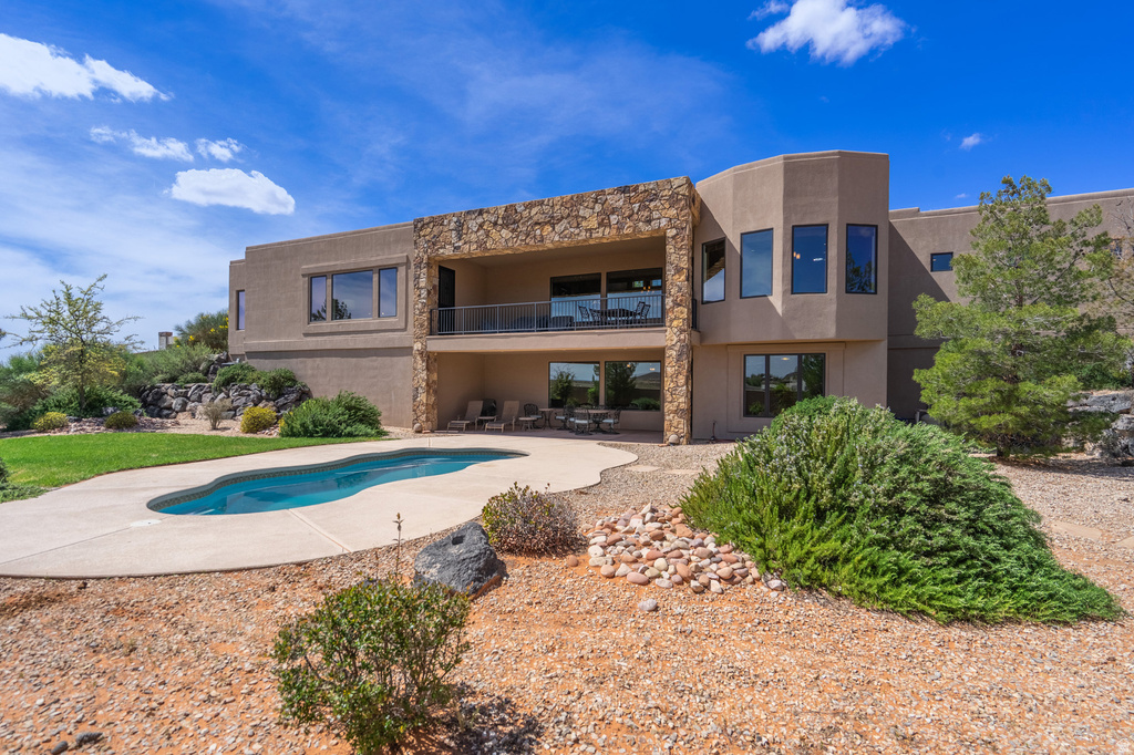 4976 N MESQUITE DR St George, UT 84770