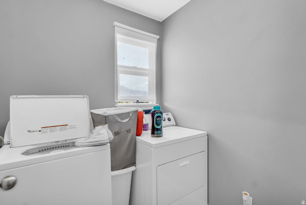 10782 S WYNGATE PARK DR South Jordan, UT 84095