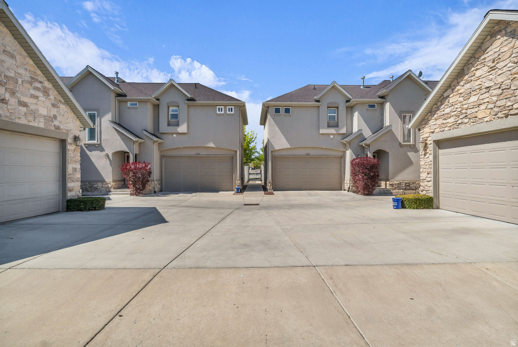 10782 S WYNGATE PARK DR South Jordan, UT 84095