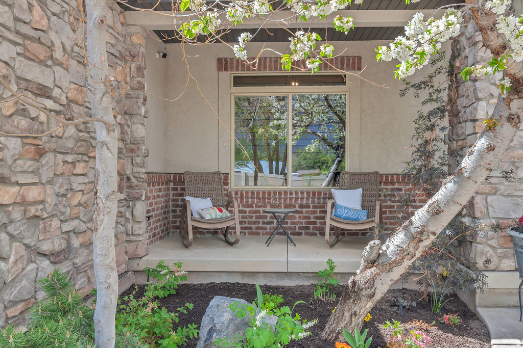 1584 E 11400 S Sandy, UT 84092