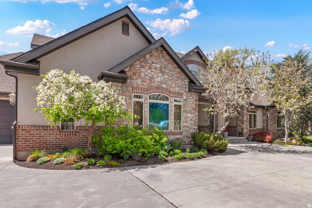 1584 E 11400 S Sandy, UT 84092