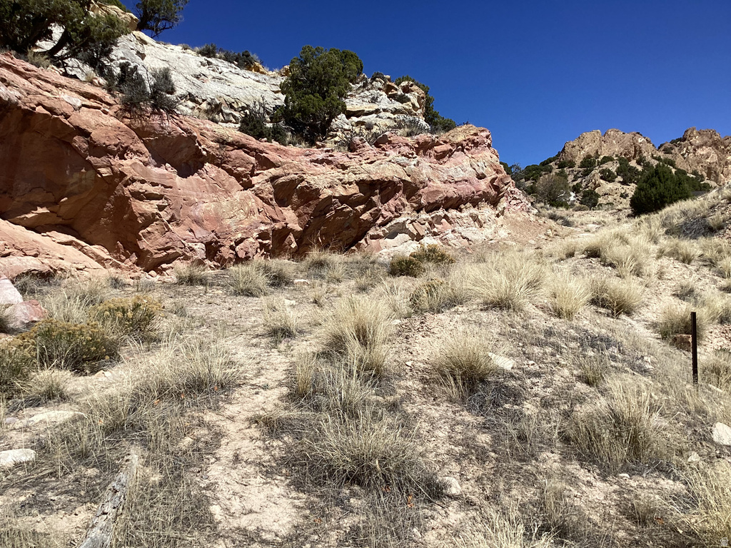 8  RED CLIFF CIR Manila, UT 84046