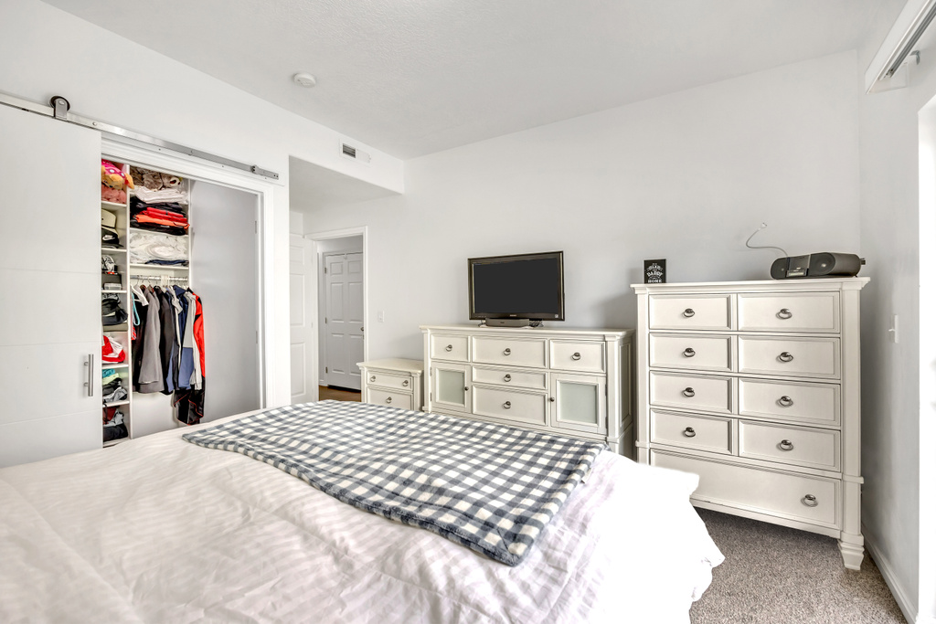 170 ALBION VILLAGE WAY #201 Sandy, UT 84070