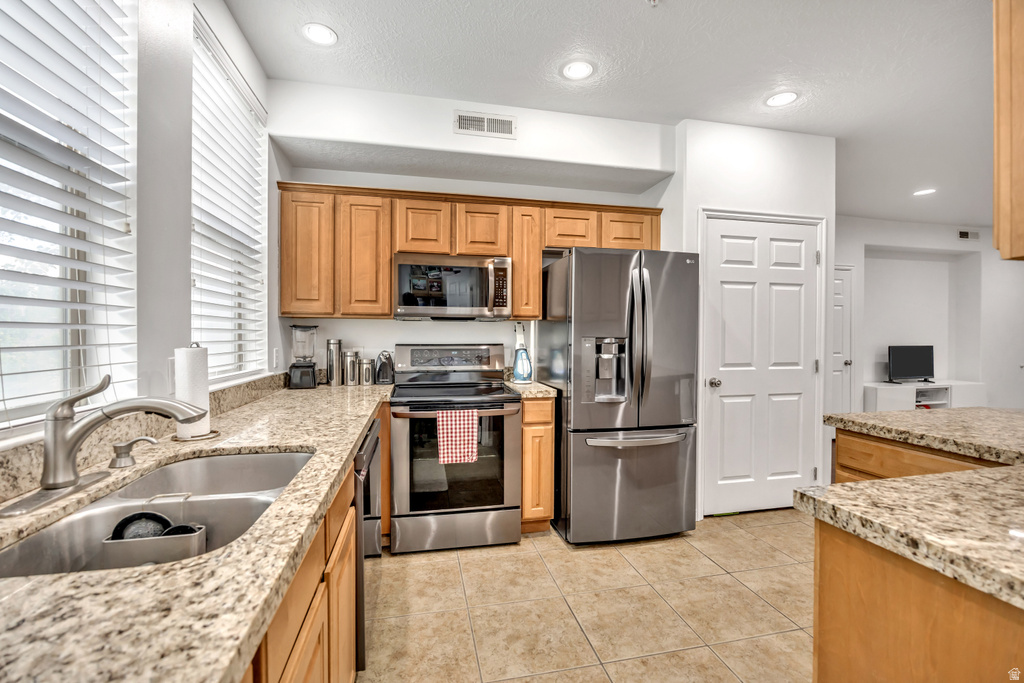 170 ALBION VILLAGE WAY #201 Sandy, UT 84070