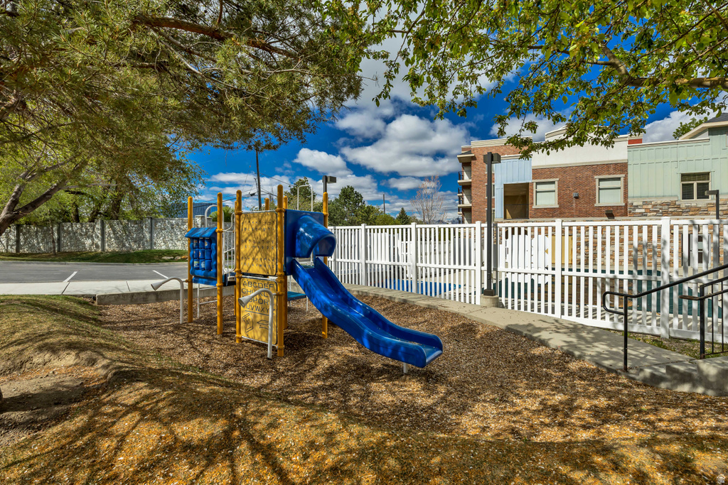 170 ALBION VILLAGE WAY #201 Sandy, UT 84070