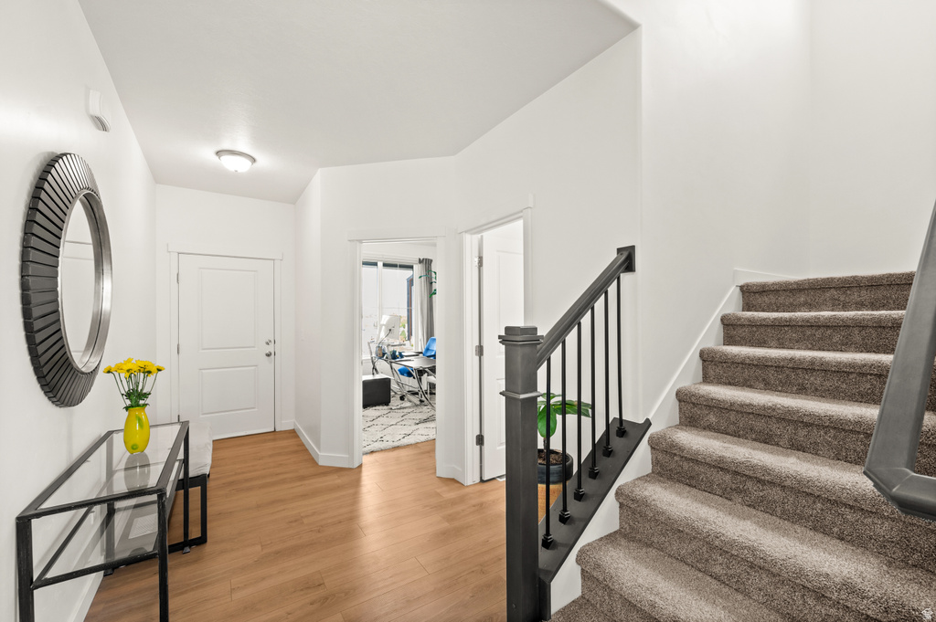 1229 W BRINKERHOFF DR West Jordan, UT 84084