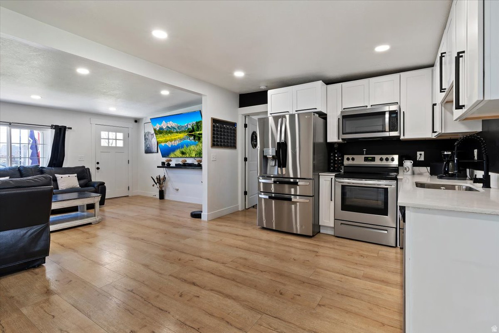 4374 S FERNWOOD DR Taylorsville, UT 84123