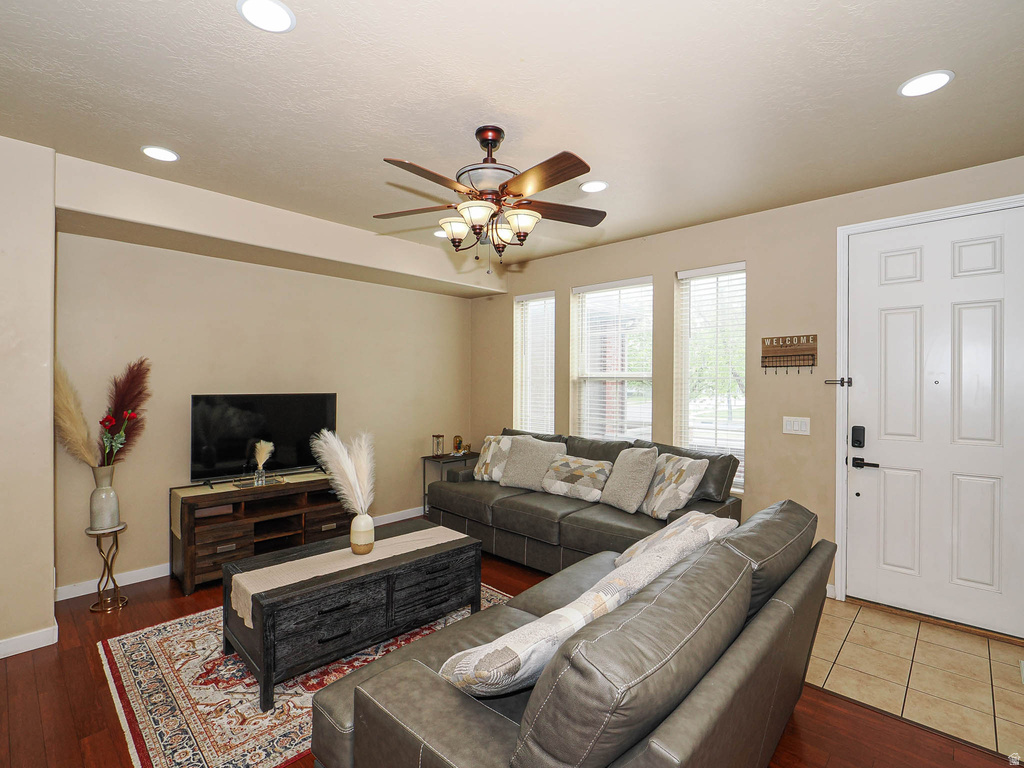 3057 S CREWS HILL CT West Valley City, UT 84120