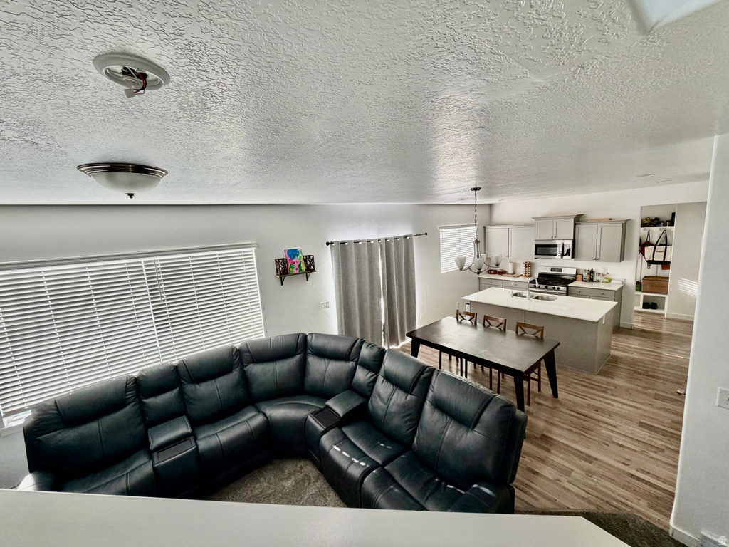 1074 S 4000 W Syracuse, UT 84075