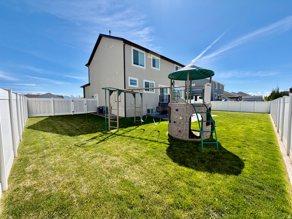 1074 S 4000 W Syracuse, UT 84075