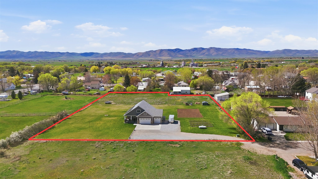 200 BIRCH ST Malad City, ID 83252