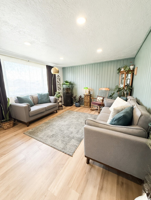 6042 W 5700 S Hooper, UT 84315