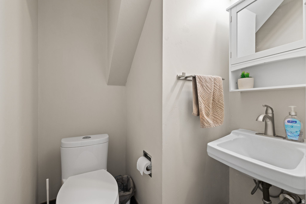 1407 ARTHUR DR Provo, UT 84601