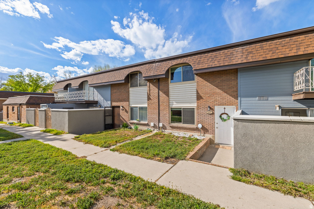 1407 ARTHUR DR Provo, UT 84601