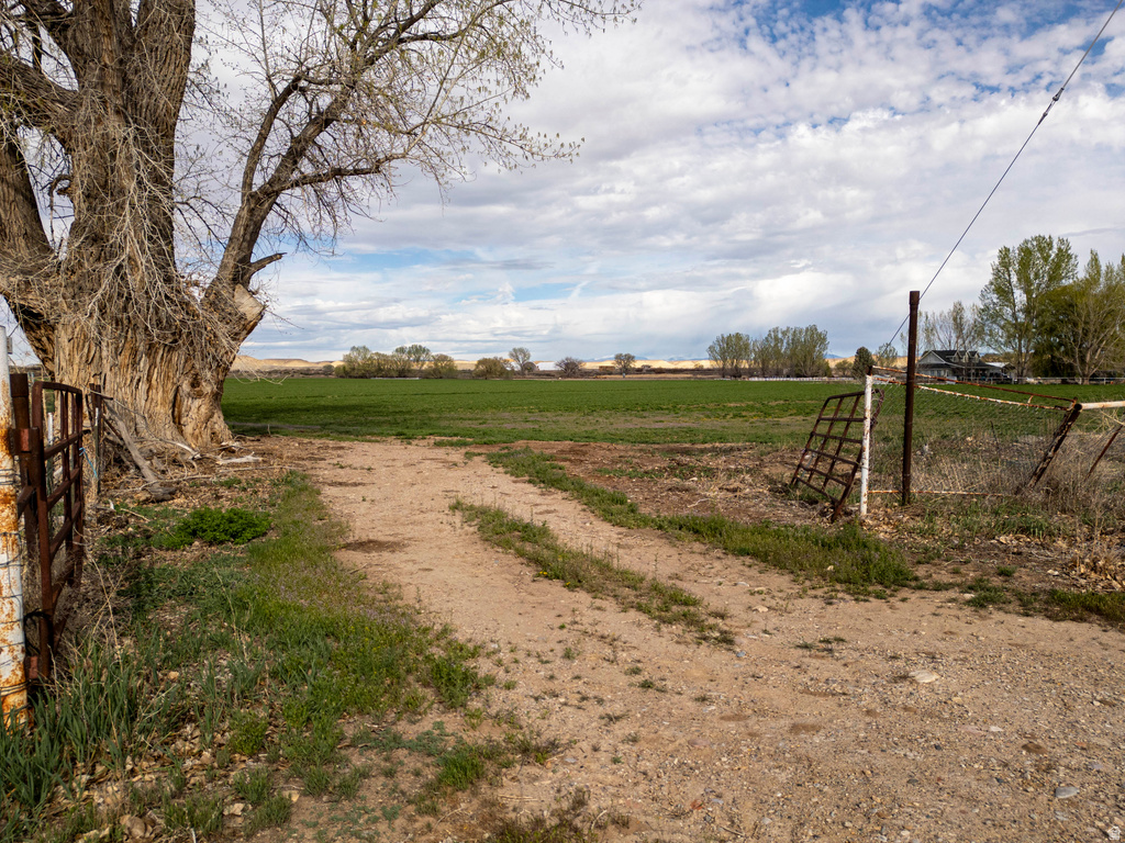 5602 S 9500 E Jensen, UT 84035