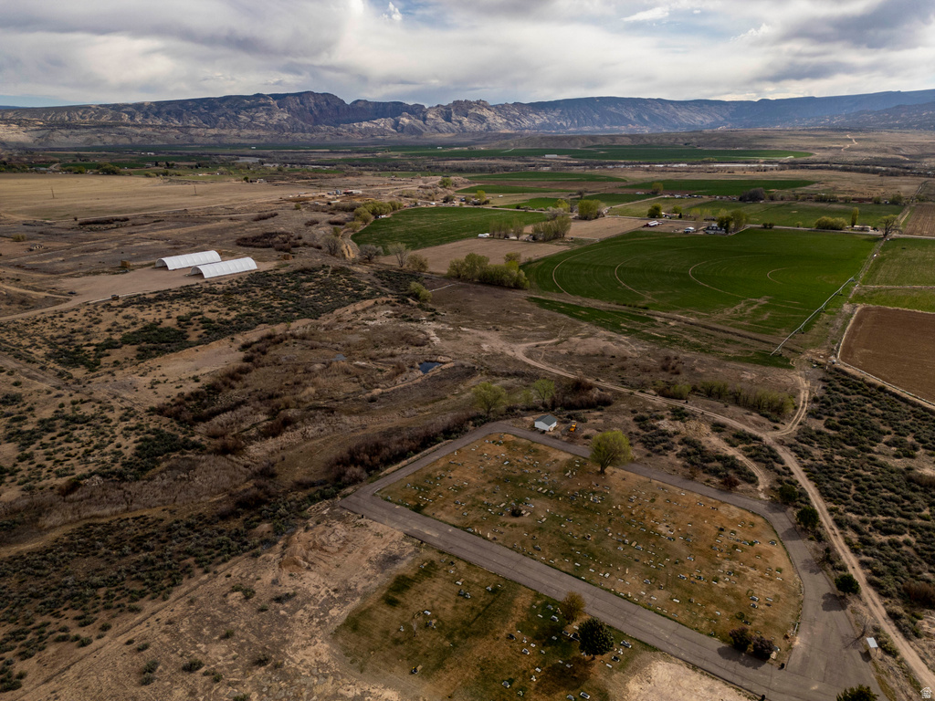 5602 S 9500 E Jensen, UT 84035