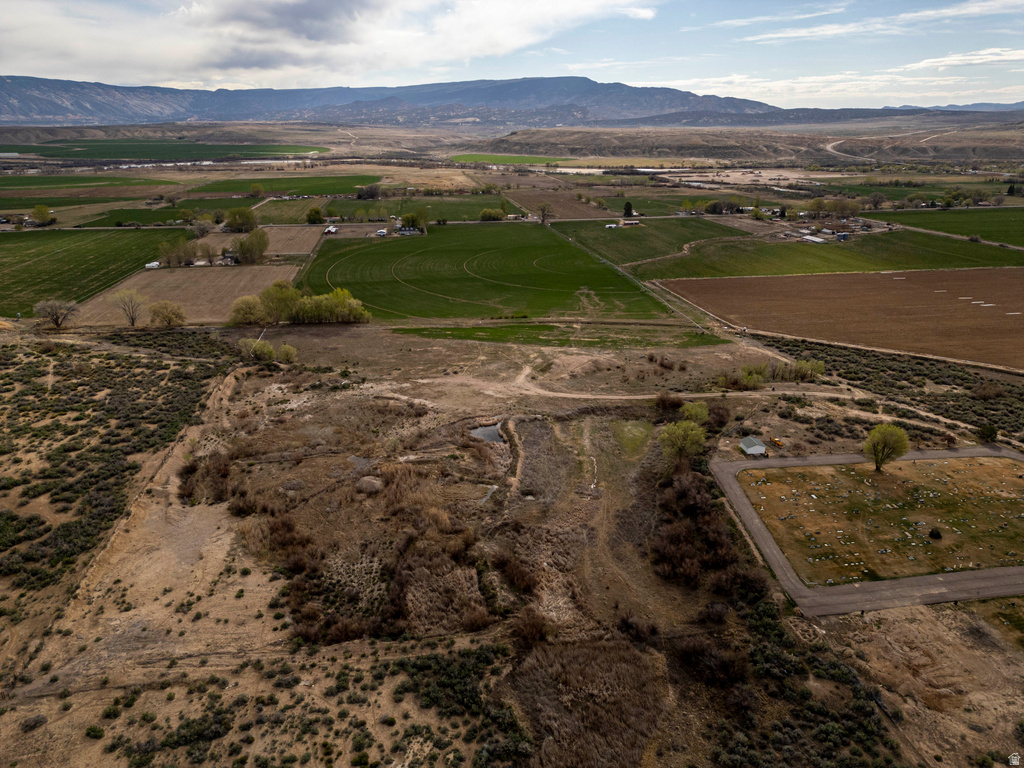 5602 S 9500 E Jensen, UT 84035