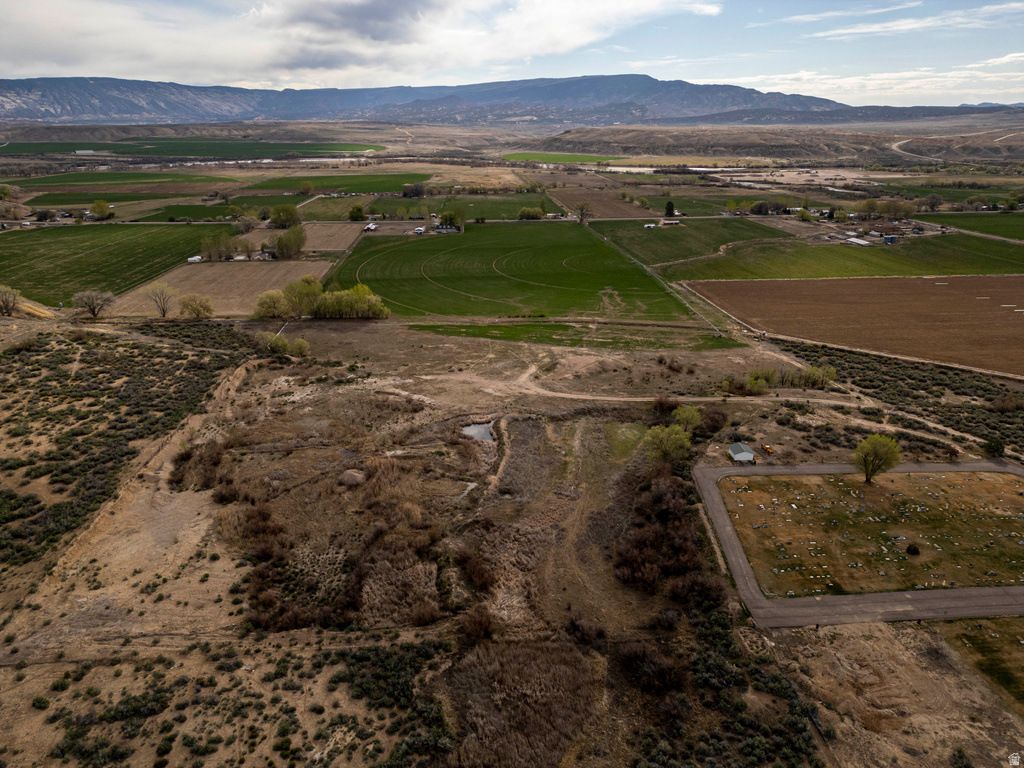 5602 S 9500 E Jensen, UT 84035