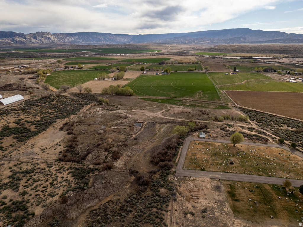 5602 S 9500 E Jensen, UT 84035