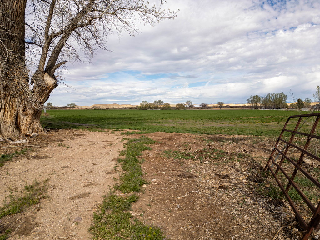 5602 S 9500 E Jensen, UT 84035