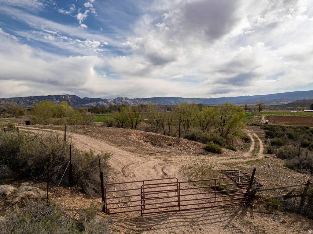 5602 S 9500 E Jensen, UT 84035