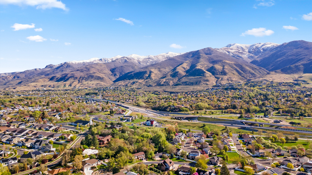 1406 SWINTON LN Farmington, UT 84025