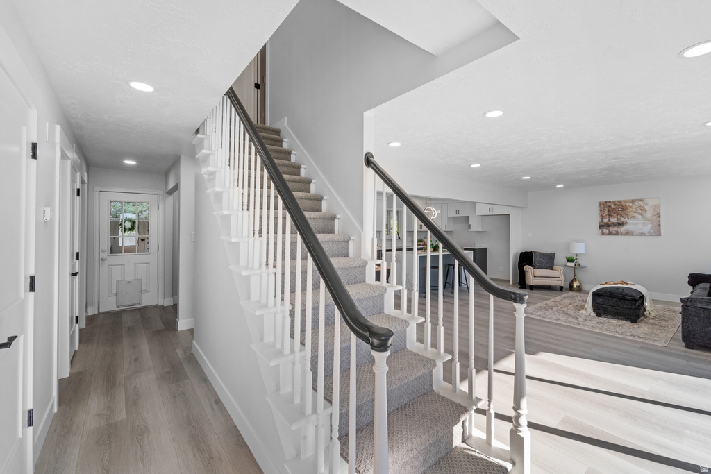 1406 SWINTON LN Farmington, UT 84025