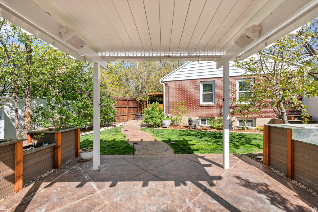 945 E HUDSON AVE Salt Lake City, UT 84106