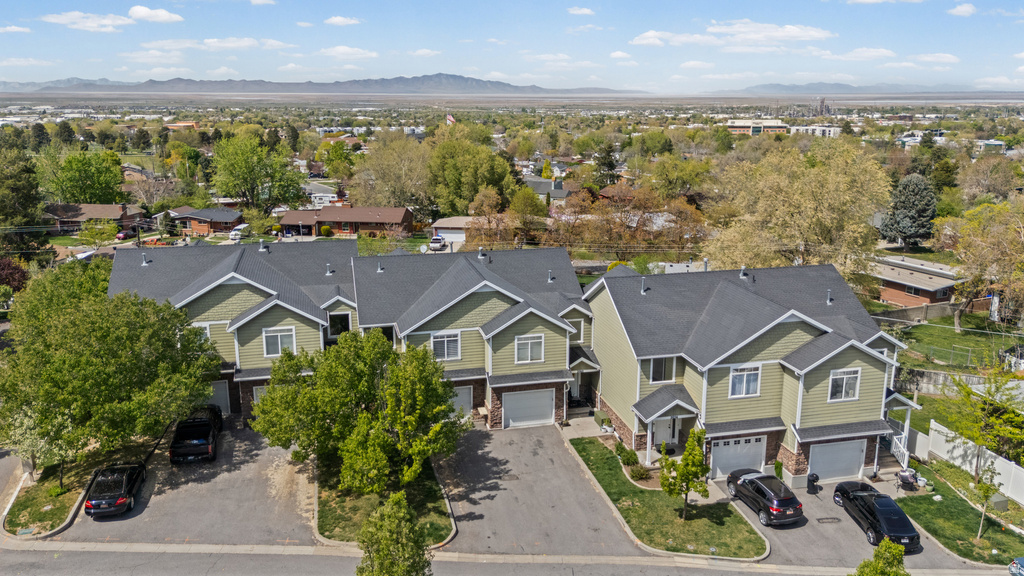 2064 S ORCHARD DR Bountiful, UT 84010