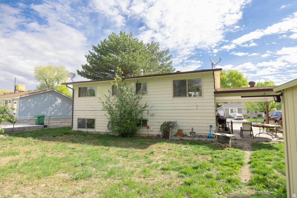 6712 S SOMERSET DR West Jordan, UT 84084