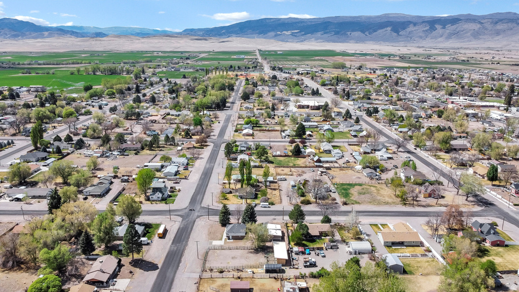 195 S 200 E Monroe, UT 84754